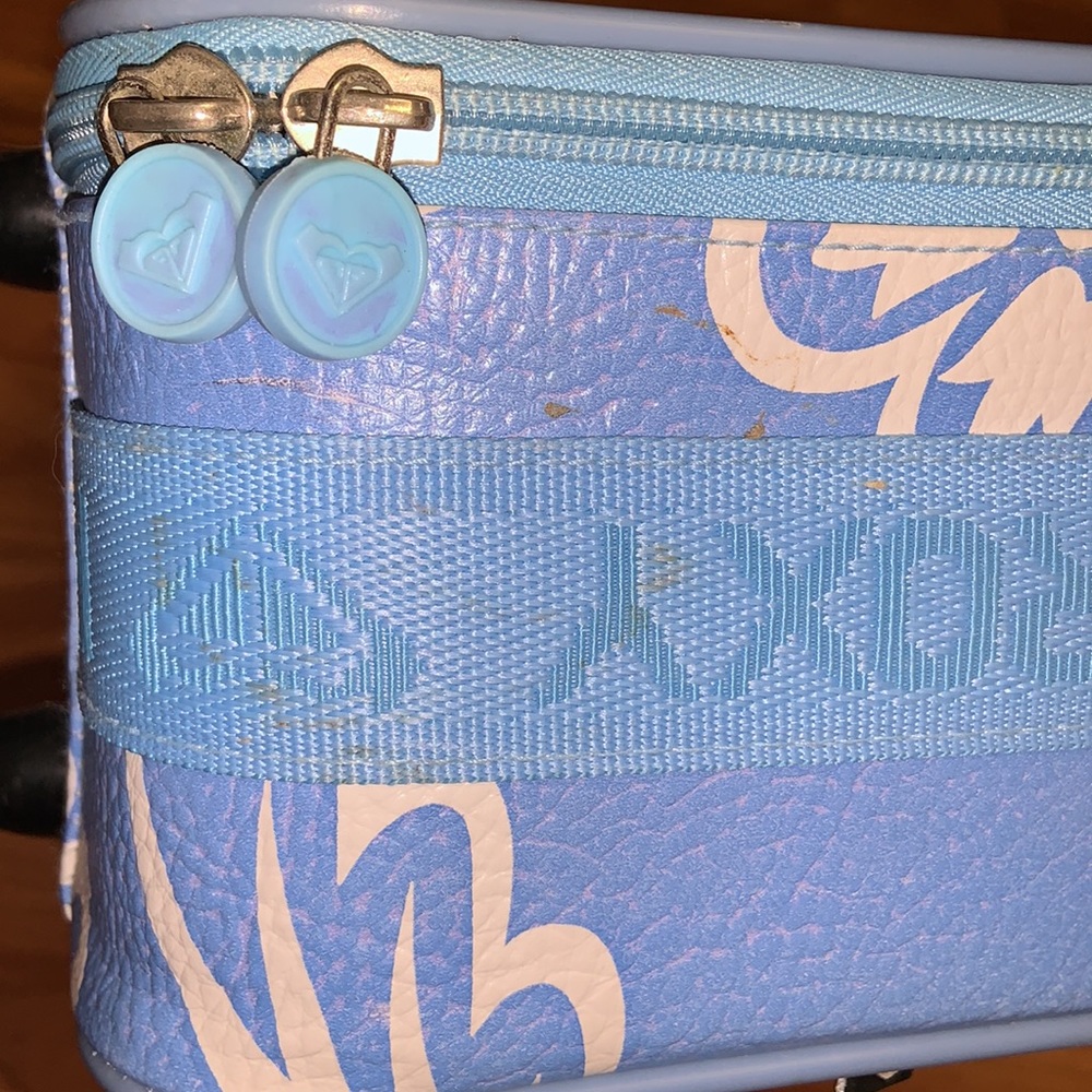 Vintage Roxy Suitcase - Picture 7 of 13